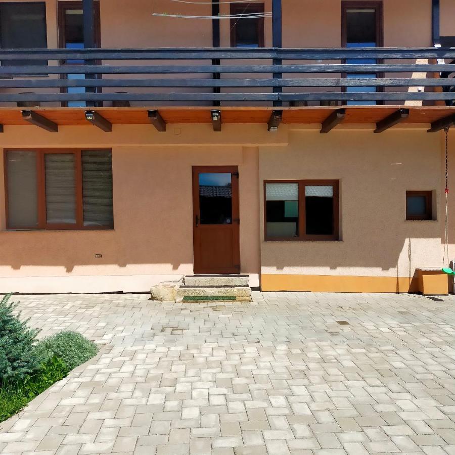 Casa Luna Гура Хуморулуй Екстериор снимка