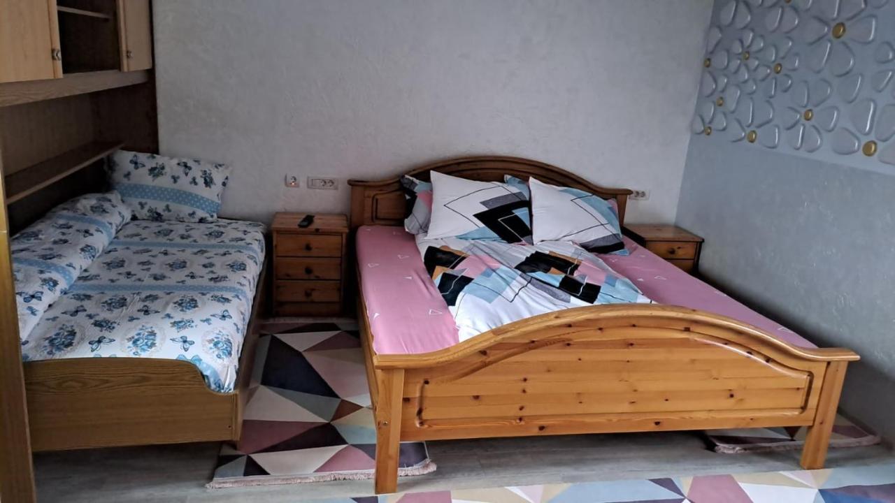 Casa Luna Гура Хуморулуй Екстериор снимка